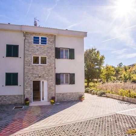 Apartments Lavanda Baska  Ngoại thất bức ảnh