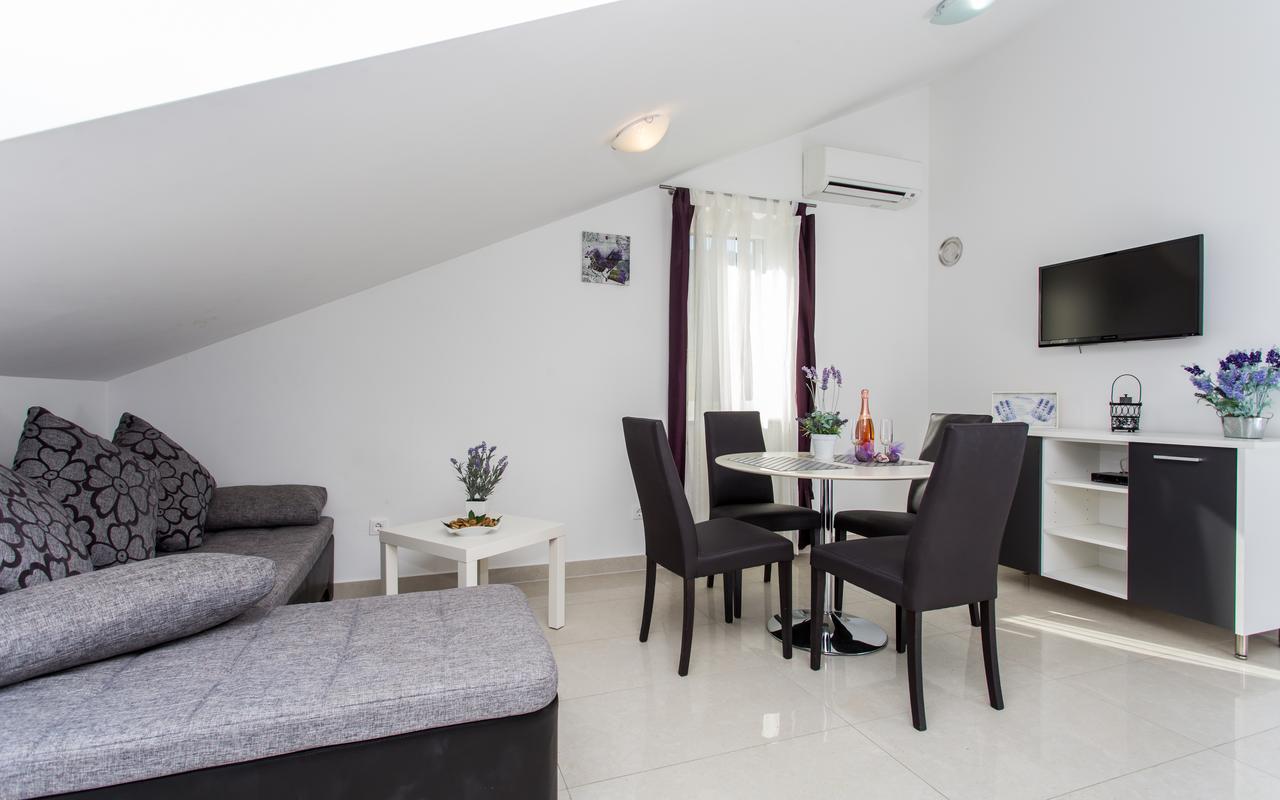 Apartments Lavanda Baska  Ngoại thất bức ảnh