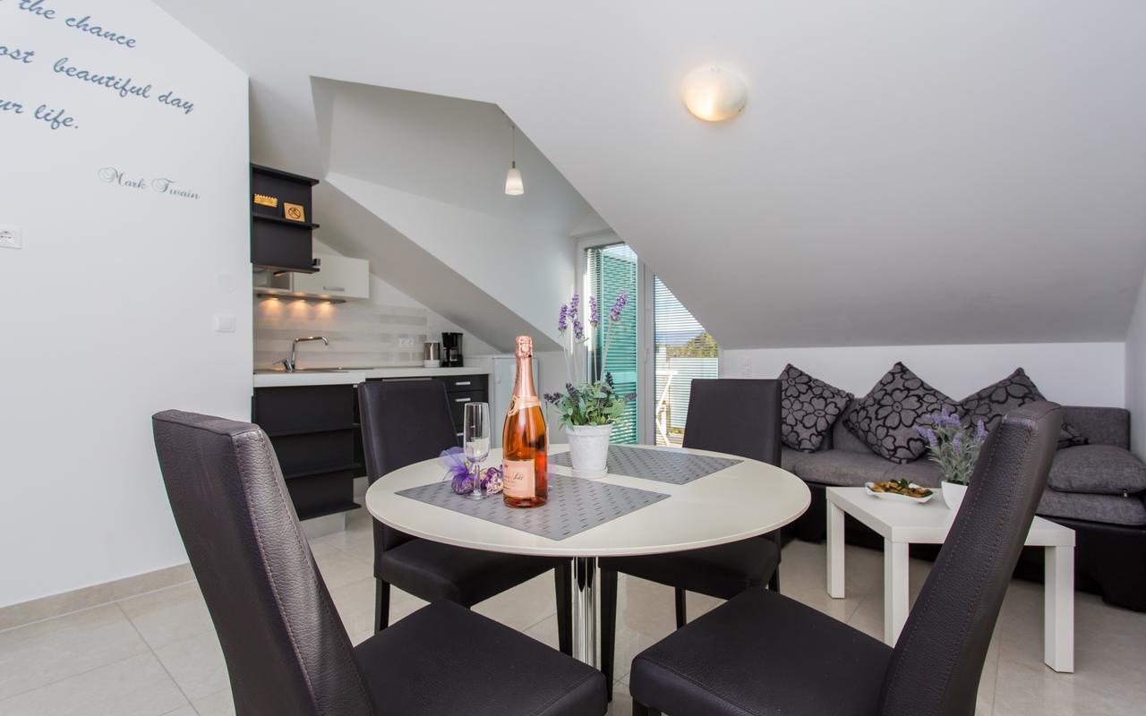 Apartments Lavanda Baska  Ngoại thất bức ảnh