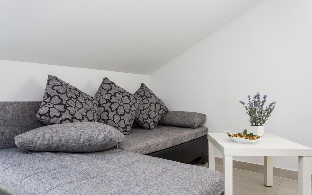 Apartments Lavanda Baska  Ngoại thất bức ảnh